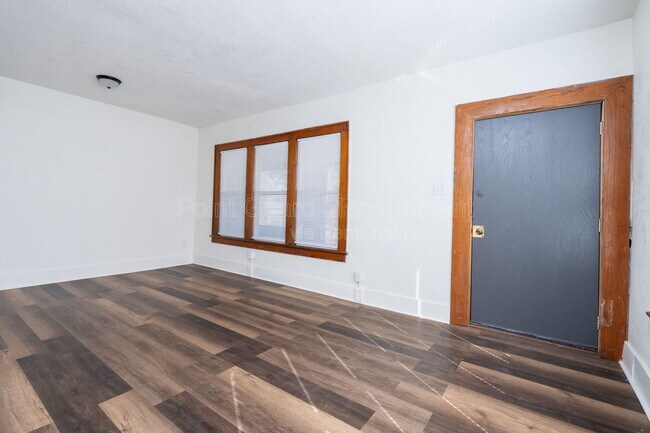 Foto del edificio - 423 N Emporia Ave