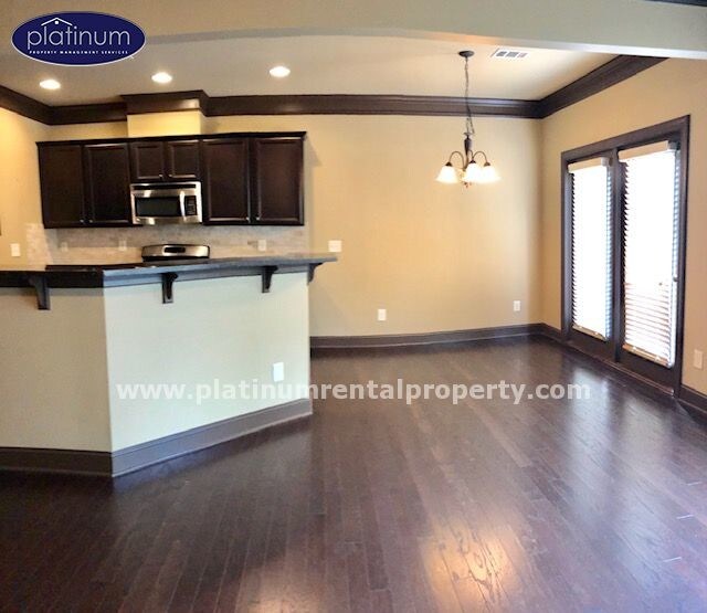 Building Photo - 740 Middleton Pl