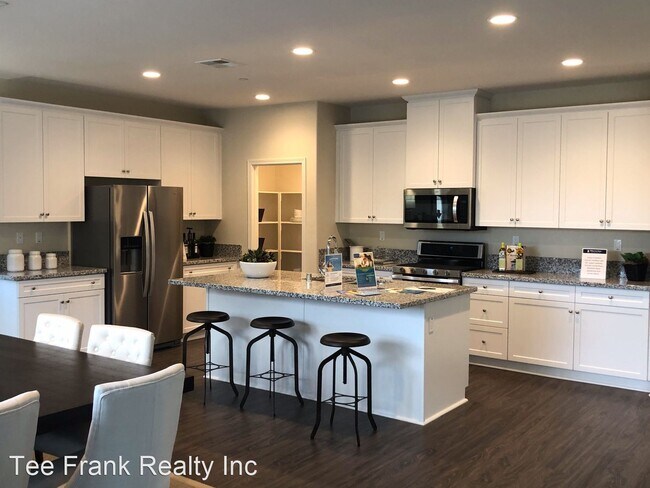 Building Photo - 5 br, 3 bath House - 34100 Thistlewood Ave