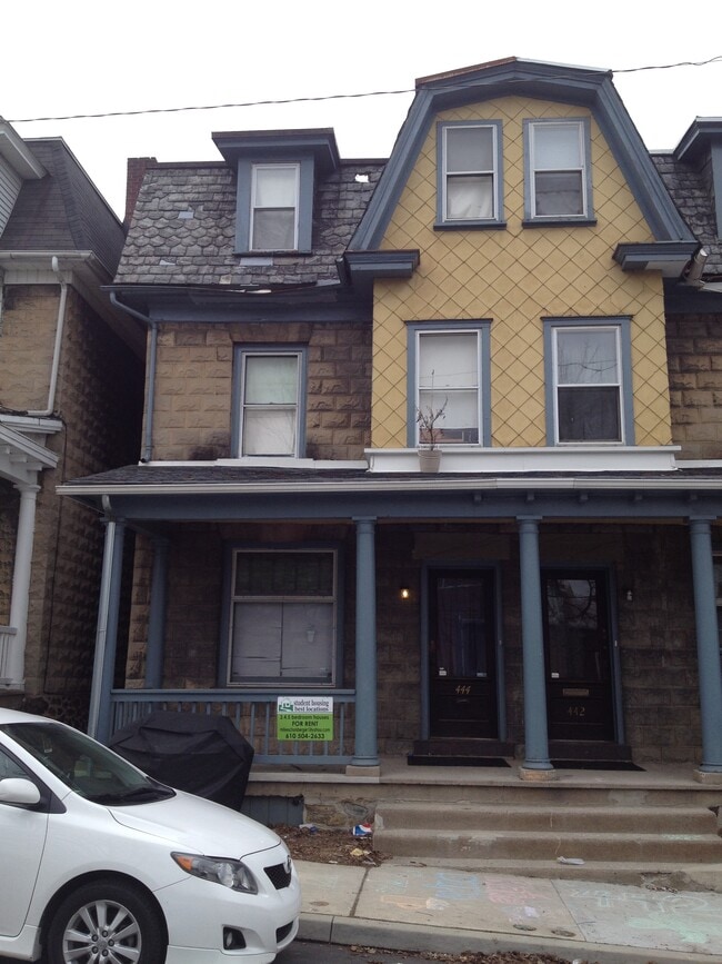 Building Photo - 432 Birkel Ave