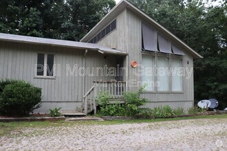 Building Photo - 48 Primrose Dr