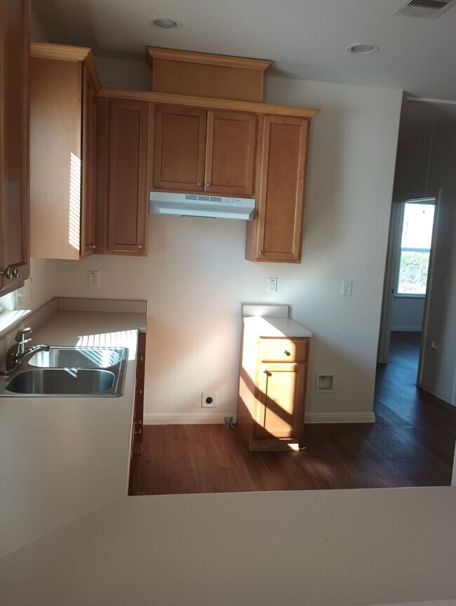 Foto del edificio - Cozy 2 bed / 1 bath - Move in Ready!