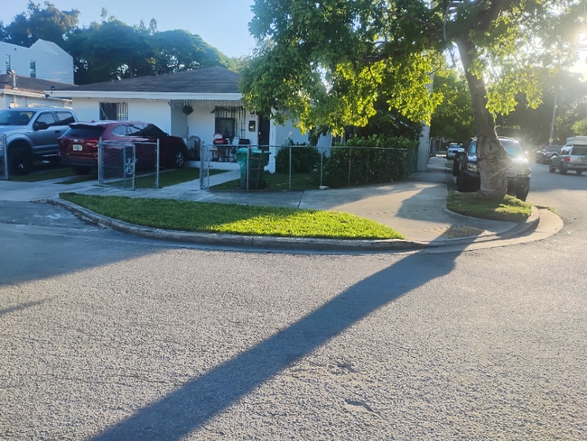 Photo - 550 NW 58th St Apartment