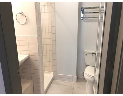 Foto del edificio - 142 Bowdoin St