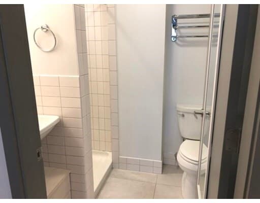 Building Photo - 142 Bowdoin St