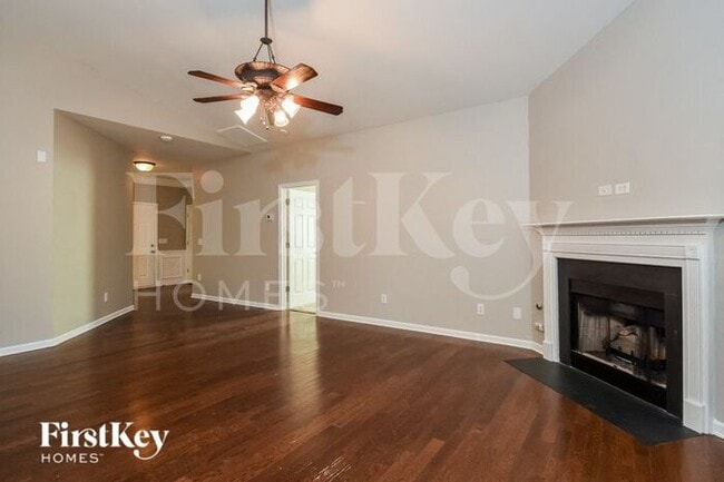Building Photo - 65 Mercer Ln