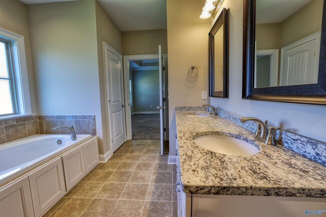 Building Photo - 106 Brazos Dr