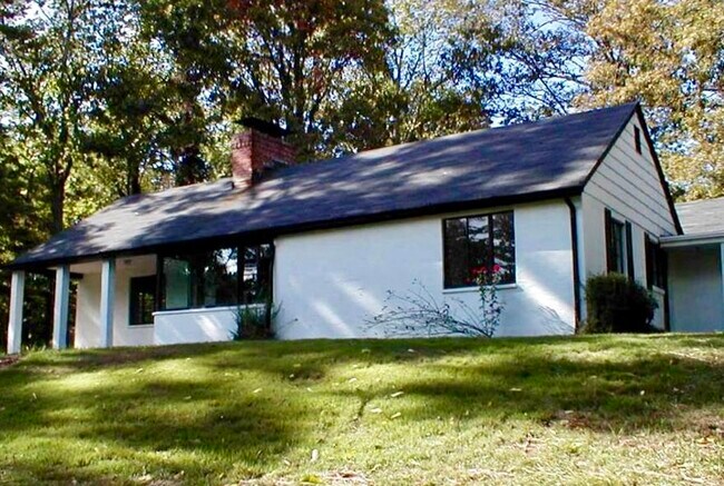 Building Photo - 3408 Timberlake Dr SW