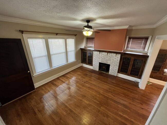 Building Photo - 2054 Bunts Rd
