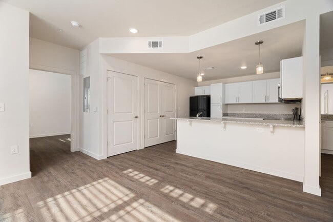 Interior Photo - Prairie at Chaffee Crossing