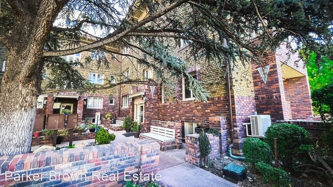 Building Photo - 1 br, 1 bath House - 86 B Street #11