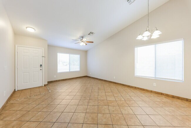 Foto del edificio - 22381 N 107th Dr