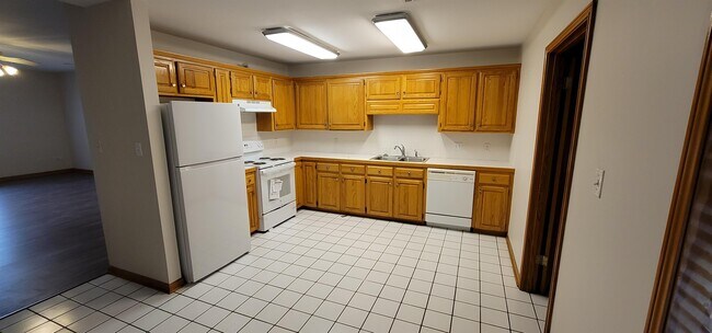 Building Photo - 1507 N Vintage Ln