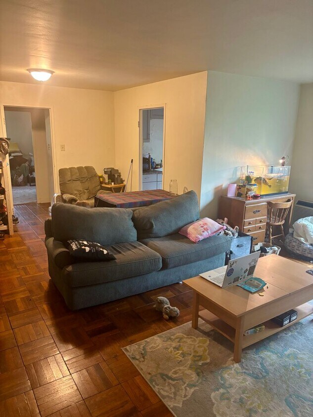 Primary Photo - Spacious 2 bedroom in Shadyside