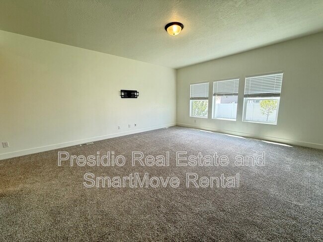 Foto del edificio - 7177 N Slick Rock Way