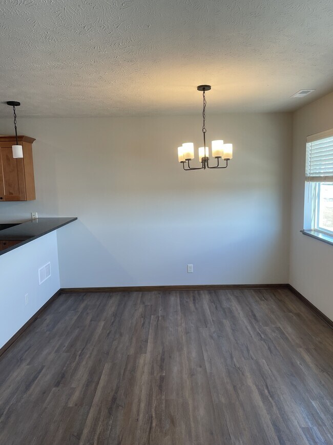 Foto del edificio - 9232 Peregrine Rd