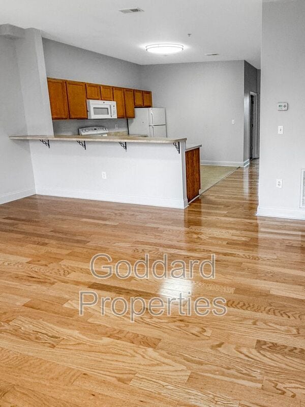 Building Photo - 2205 N Charles St