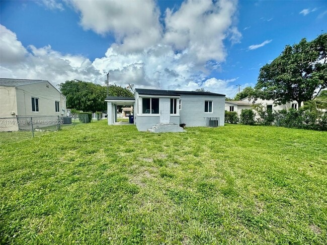 Foto del edificio - 2014 NW 43rd St