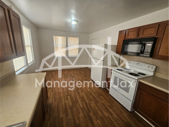 Building Photo - 1025 Powhattan St