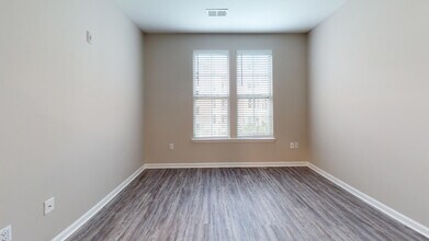 Interior Photo - The Quarters at Towson Town Center