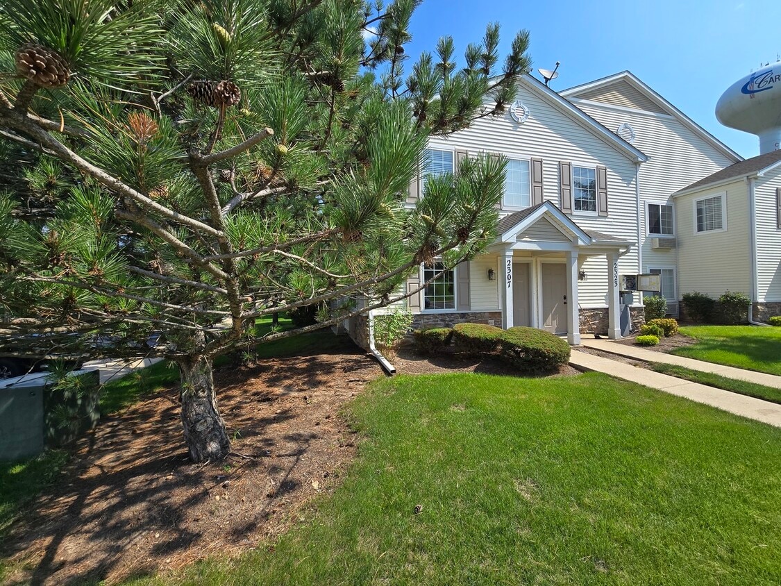 Primary Photo - 2307 Silverstone Dr