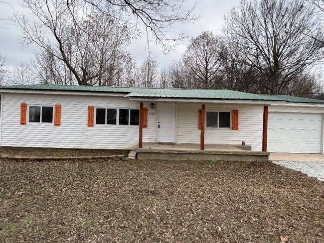 Foto del edificio - 1105-1107 Reynolds Rd