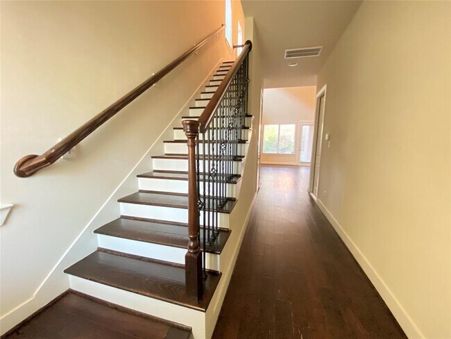 Foto del edificio - 9510 Cedarpost Square St