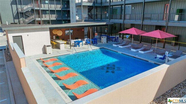Foto del edificio - 2165 Gabriels Pl