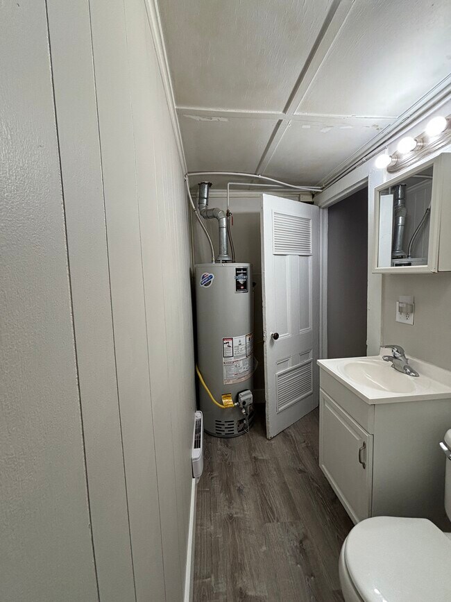 Foto del edificio - 18 Seminary Ave