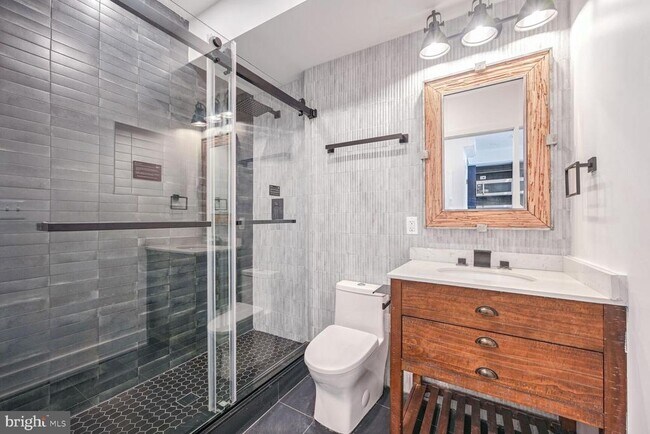 Foto del edificio - 3304 Georgia Ave NW