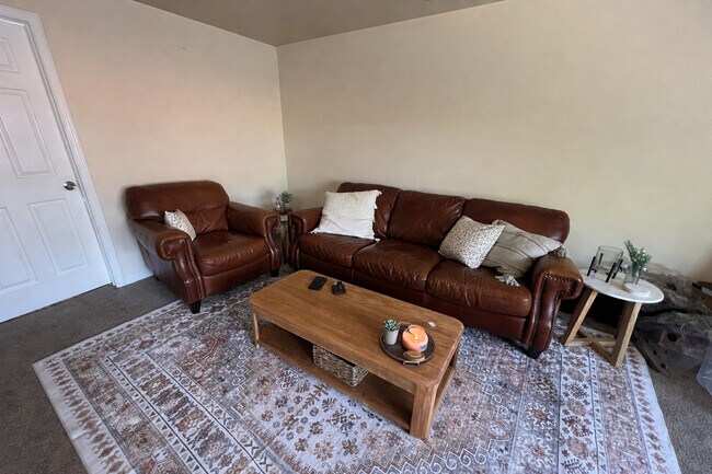 Foto del edificio - 4340 Wilson Ave