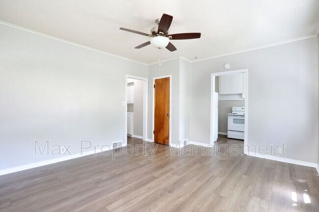 Foto del edificio - 8717 Urbandale Ave