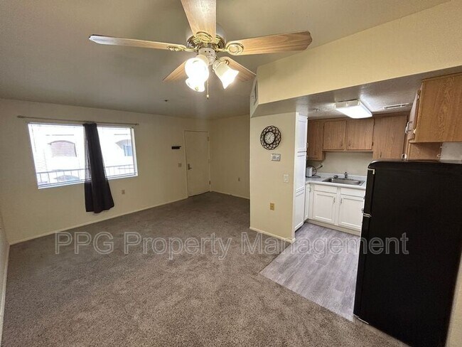 Foto del edificio - 12221 W Bell Rd