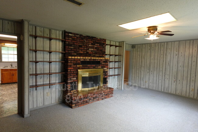 Building Photo - 4850 Dogwood Dr