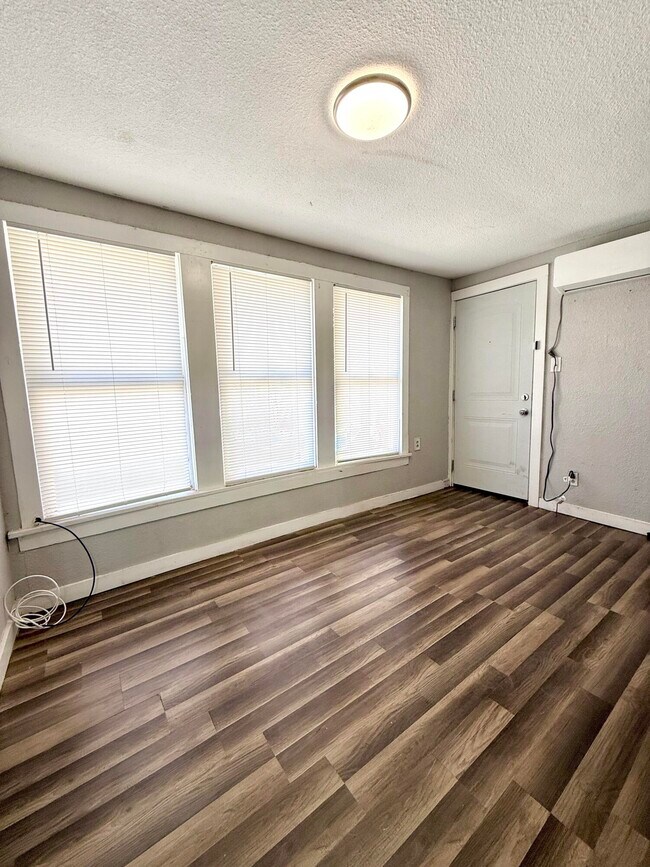 Foto del edificio - 2109 22nd St