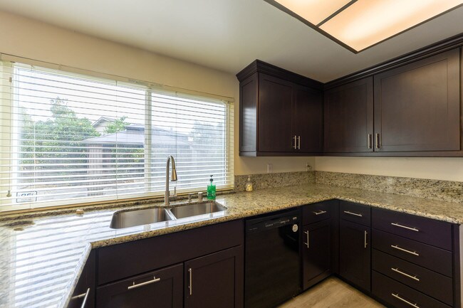 Building Photo - 1491 Almaden Valley Dr