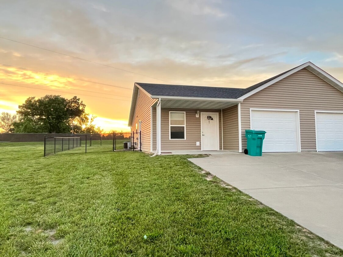 Primary Photo - All Inclusive | 2 Bed | 2 Bath