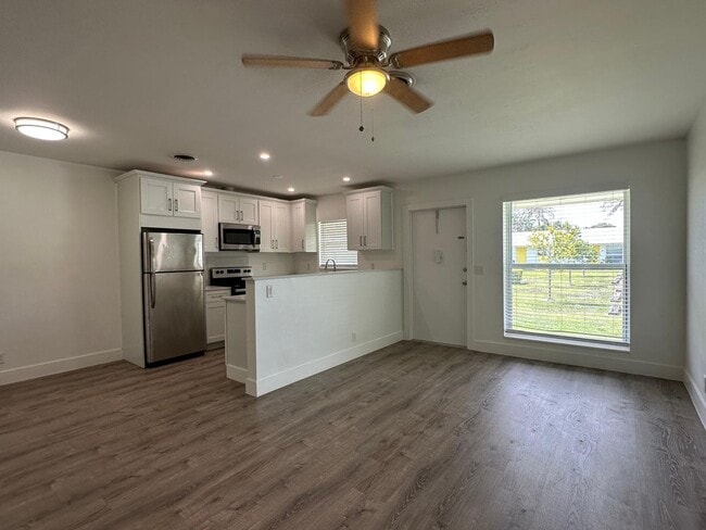 Building Photo - Savio Apartments