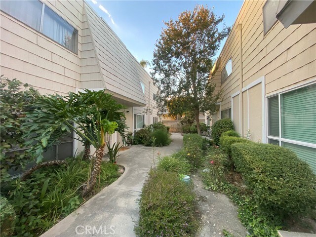 Foto del edificio - 1434 Highland Ave