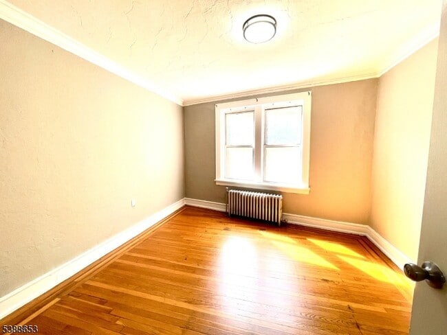 Foto del edificio - 17 Elwood Pl