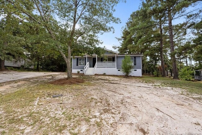 Building Photo - 423 Mcdougald Dr
