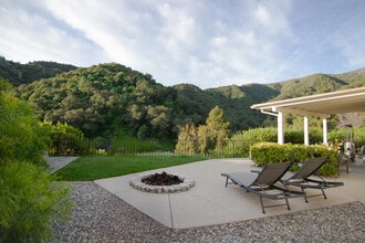 Building Photo - 1310 J Lee Cir