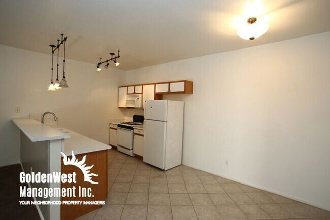 Foto del edificio - 4960 Harrison Dr