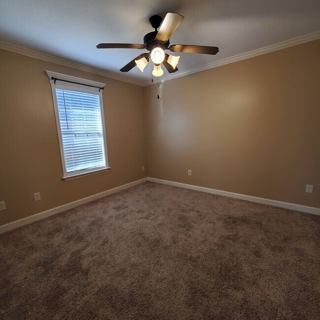 Foto del edificio - Charming 3-Bedroom Home with Modern Amenities in Hahira, GA