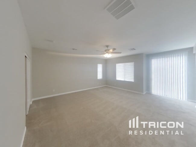 Foto del edificio - 9109 Picket Fence Ave
