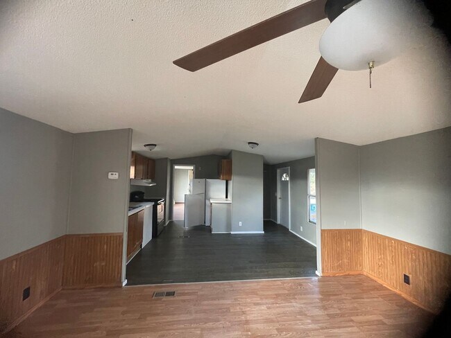 Foto del edificio - 2 BR 2 Bath 1,120 sq ft singlewide mobile home on 1.03 acres in Lonoke, AR