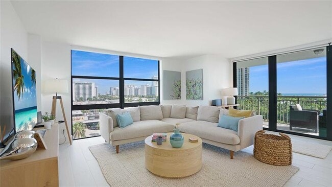 Building Photo - 3031 N Ocean Blvd