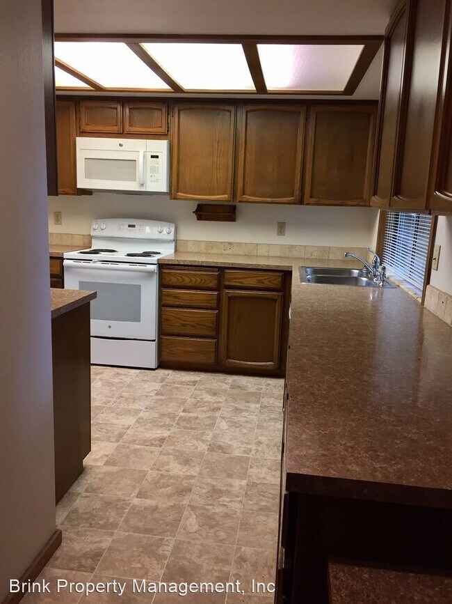 Foto del edificio - 4 br, 2.5 bath House - 14115 NE 2ND STREET