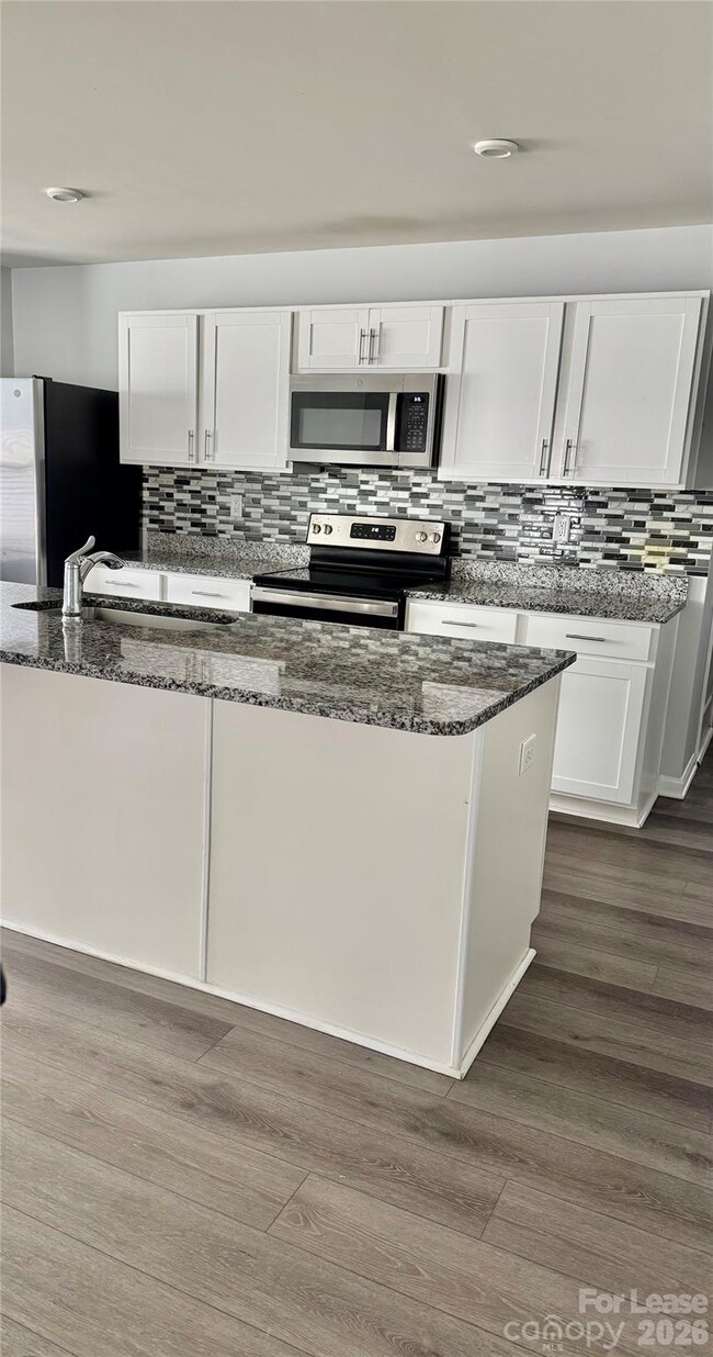 Foto del edificio - 1008 Skipjack Ln