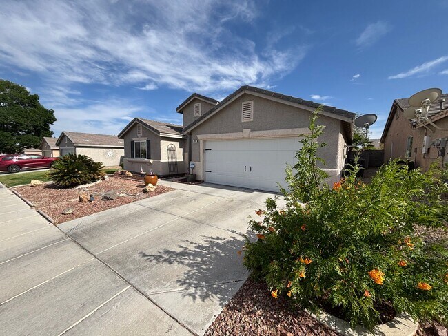 Foto del edificio - Gorgeous 3Bed/2Bath, 1-Story Home located ...